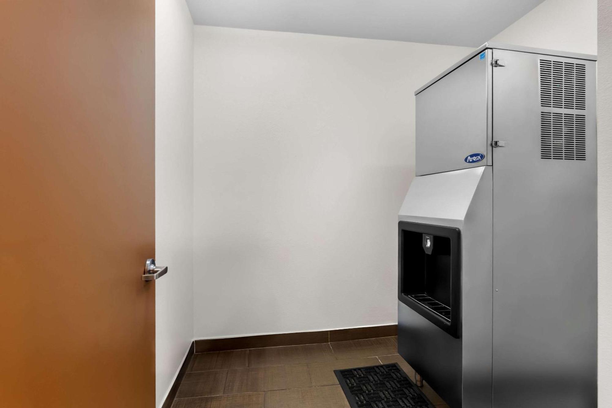 Comfort Suites Clovis Ngoại thất bức ảnh