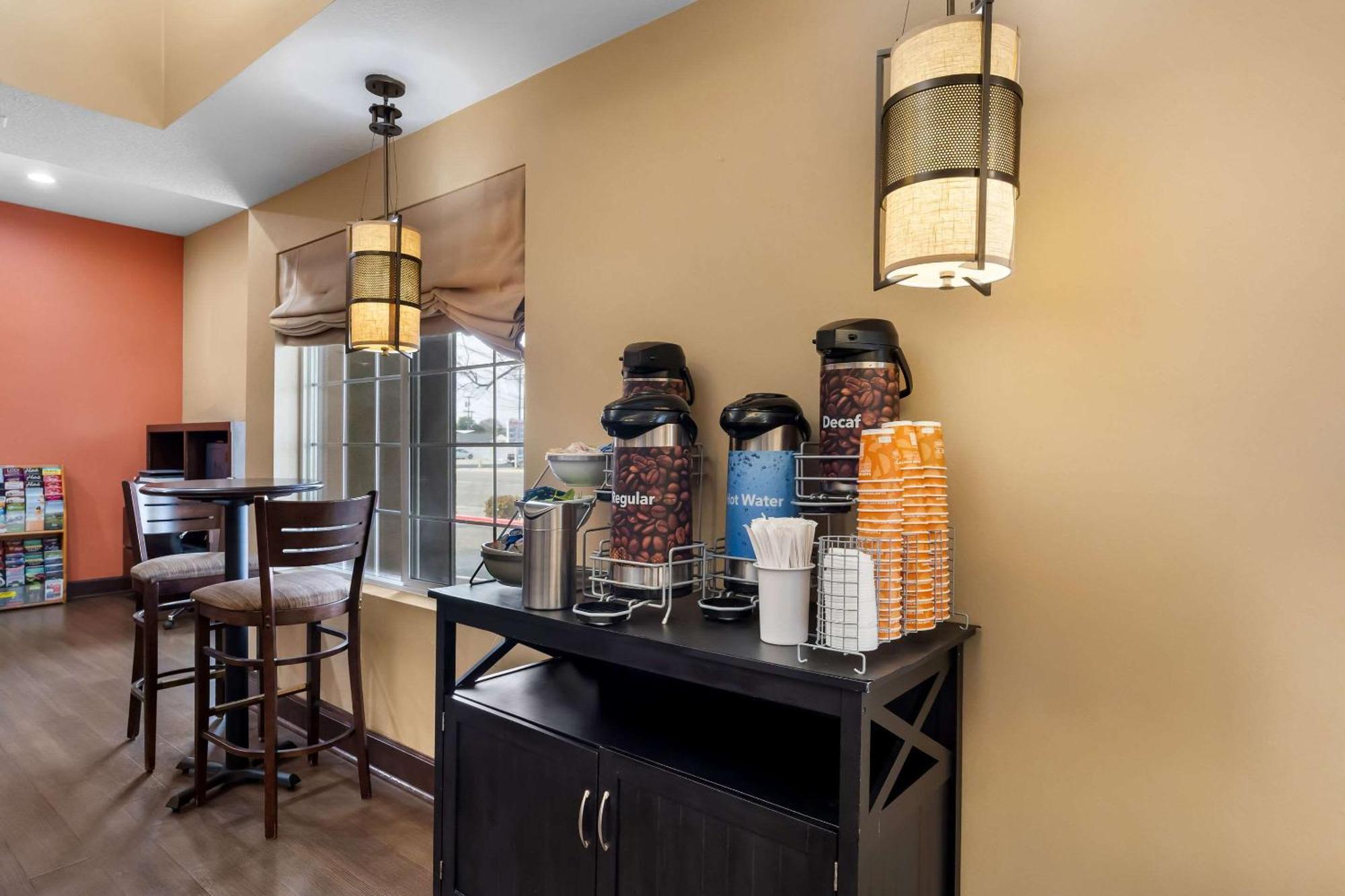 Comfort Suites Clovis Ngoại thất bức ảnh